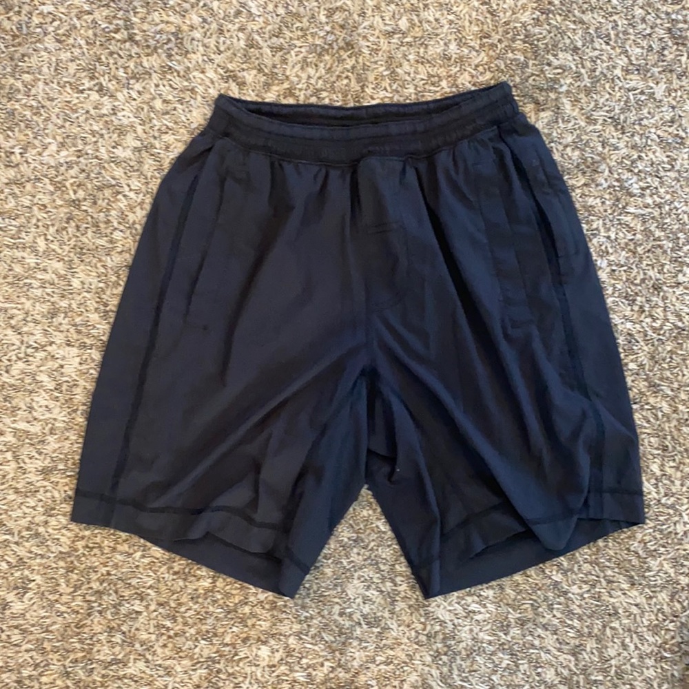 Lululemon baggy casual shorts. Black.